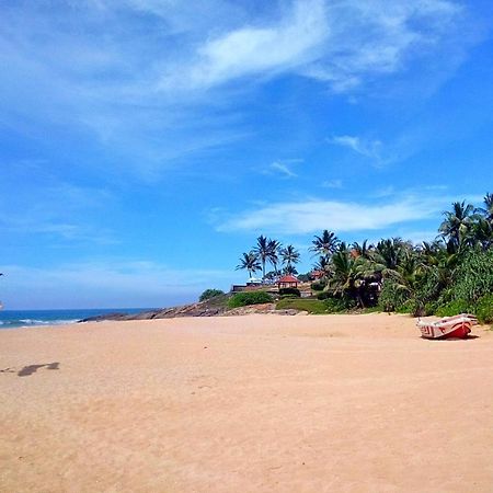 Sri Lancashire Guest House Bentota Bagian luar foto